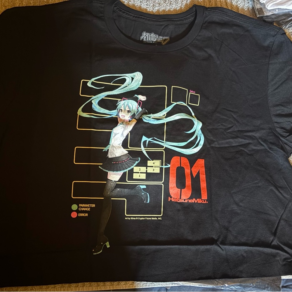 Hot Topic Black Hatsune Miku Crop Top